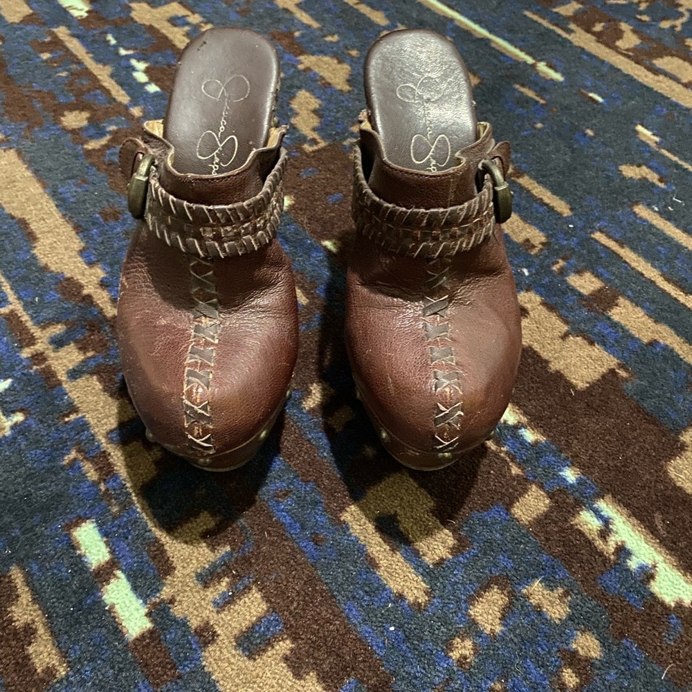 Jessica Simpson clogs